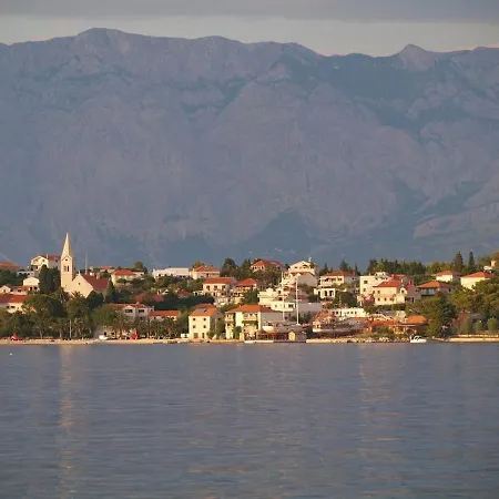 House Albertina בית נופש