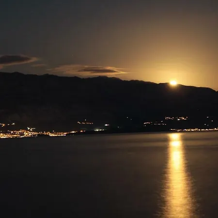 House Albertina בית נופש *