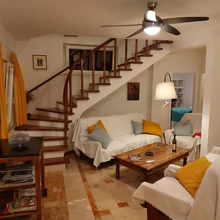 別荘 House Albertina Selca